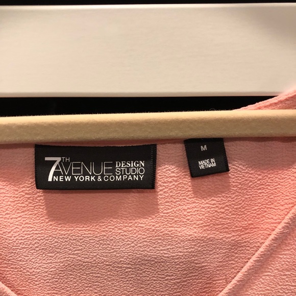 Pink flutter sleeve blouse - Picture 4 of 4